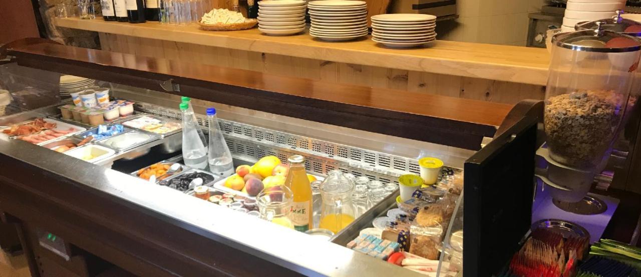 Logis Hotel Restaurant Planes Saillagouse Dış mekan fotoğraf